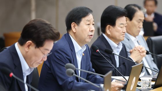 보고하는 구윤철 부총리