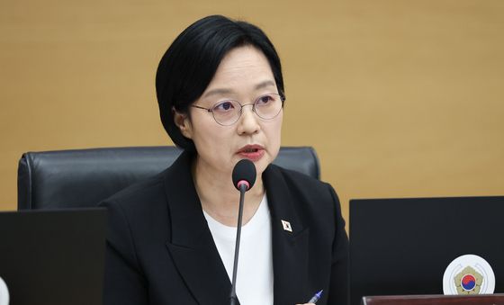 국무회의 발언하는 한성숙 총리