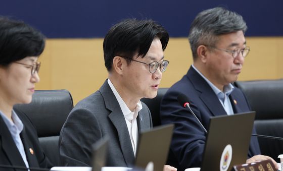 보고하는 김정관 산업통상부 장관