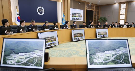 대통령 세종 집무실 건립 현황 보고 받는 이재명 대통령