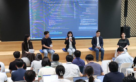 현대차 AI 전환에 쏠린 관심