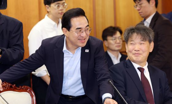 대한민국 2045전략수립위원회  참석하는 박홍근 장관