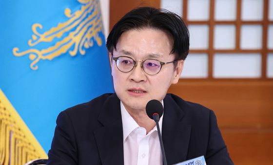 발표하는 김정관 장관