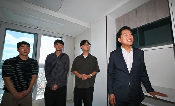 청년안심주택 둘러보는 오세훈 시장