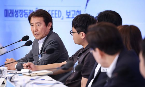 발언하는 배충식 총장