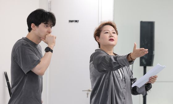 '나는 반딧불' 리허설 돌입…최인숙 안무감독 진두지휘
