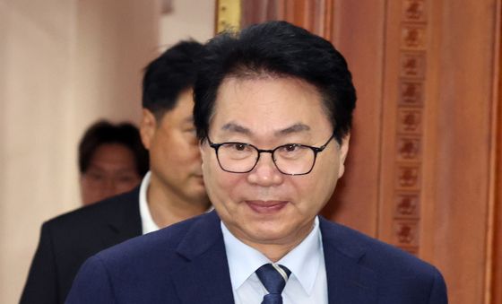 비상경제본부 회의 참석하는 이한주 경제·인문사회연구회 이사장