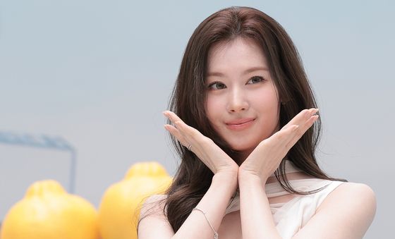 사나, 여름 꽃