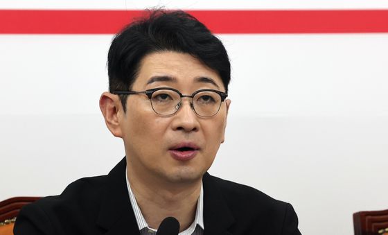 모두발언하는 주진우 위원장