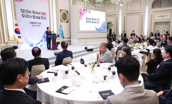 이재명 대통령, 국가유공자 및 보훈 가족 초청 오찬