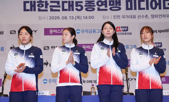 손뼉치는 성승민·신수민·김유리·장하은