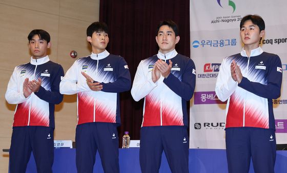 손뼉치는 김영하·이종현·서창완·전웅태