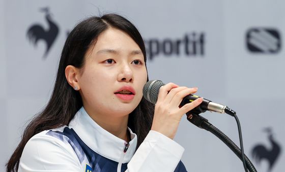 각오 밝히는 김유리