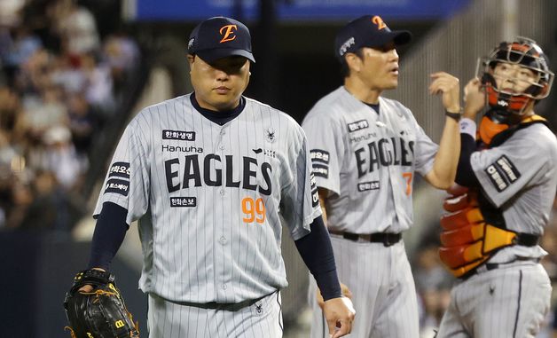 '3.1이닝 8실점' 류현진, 시즌 최악의 피칭 보이며 강판
