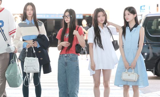 아일릿, 빛나는 출국길