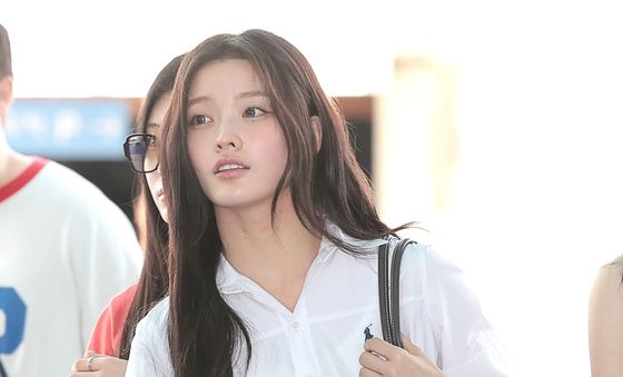 이로하, 하의실종 공항 패션