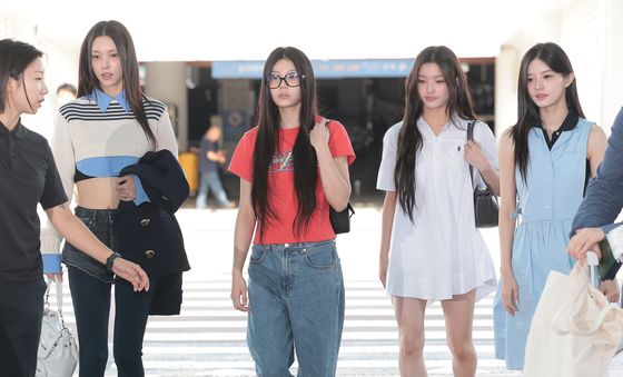 아일릿, LA 케이콘 출국