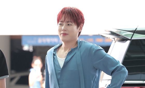 워너원 하성운, 오랜만이죠?