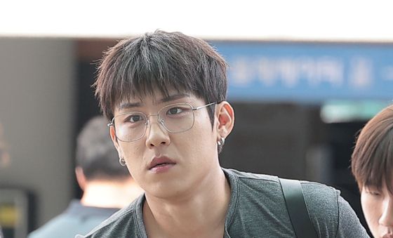 워너원 박우진, 출국하는 섹시 베이비