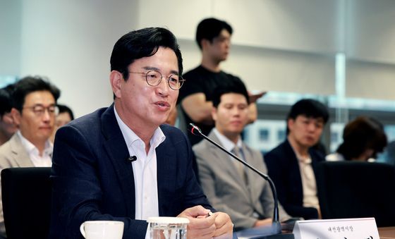 인사말하는 허태정 시장