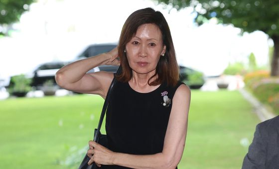 김정관 장관 면담 위해 청사 찾은 미셸 스틸 대사