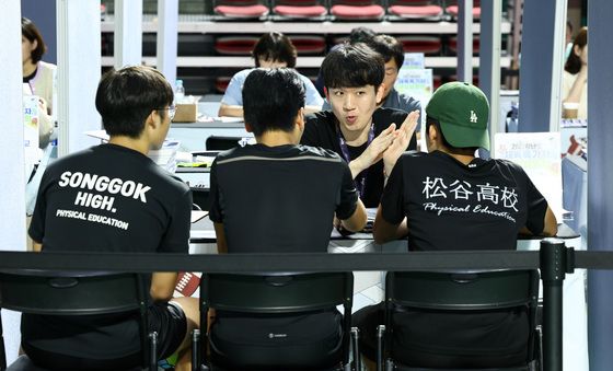 진학 상담 받는 체육 특기생