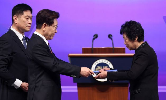 이재명 대통령, 고 안종익 선생에게 건국훈장 애국장 수여