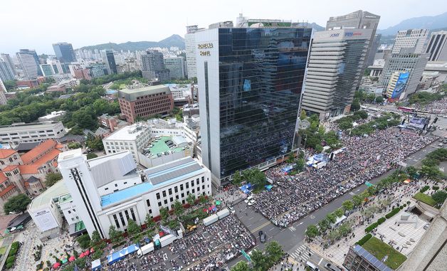 도심 꽉 채운 8·15 광화문 국민대회
