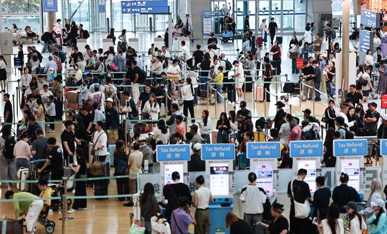 막바지 휴가철…공항 '인산인해'