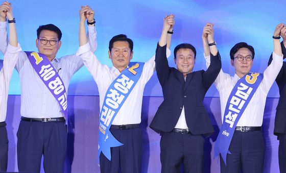 송영길·정청래·김민석 '두팔 번쩍'