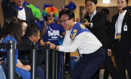 전당대회 참석하는 김민석 후보