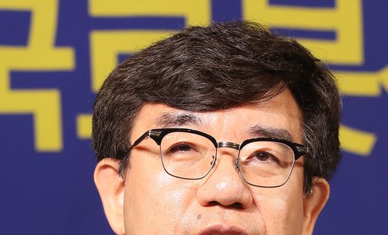 한국로봇산업진흥원 소개하는 조영훈 원장