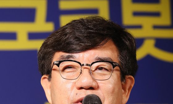 한국로봇산업진흥원 주요 사업 설명하는 조영훈 원장