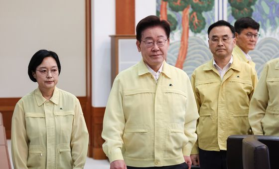 을지국무회의 입장하는 이재명 대통령