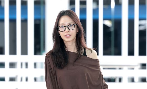 손나은, 귀여운 발가락 신발