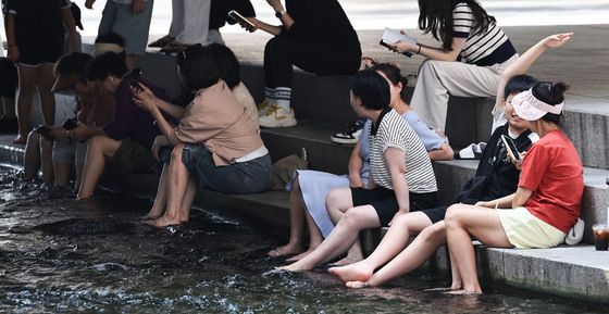 폭우 지나자 다시 폭염