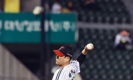 마무리 투수로 나선 배재준