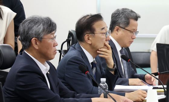 김윤덕 장관 '고심'