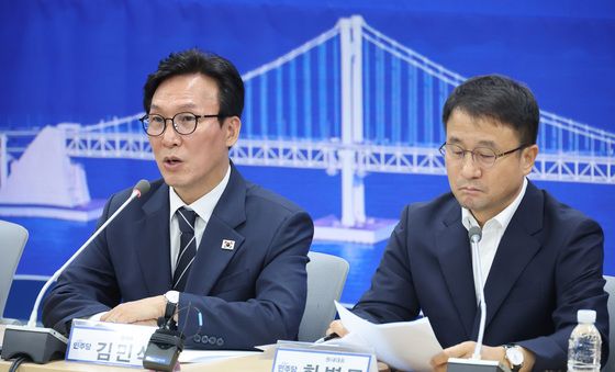 김민석 대표, 부산 현장 최고위원회의
