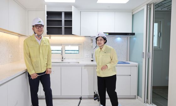 인천계양 3기 신도시 현장 점검 나선 한성숙 총리