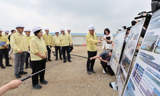 한성숙 총리, 3기 신도시 주택공급 현장 점검