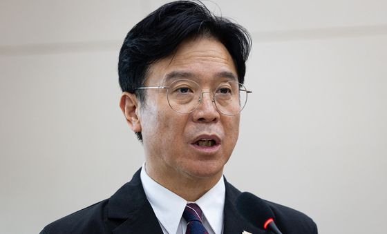 결산 보고하는 김영훈 고용노동부 장관