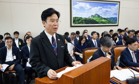 2025회계연도 결산 및 예비비지출 제안설명하는 김영훈 장관