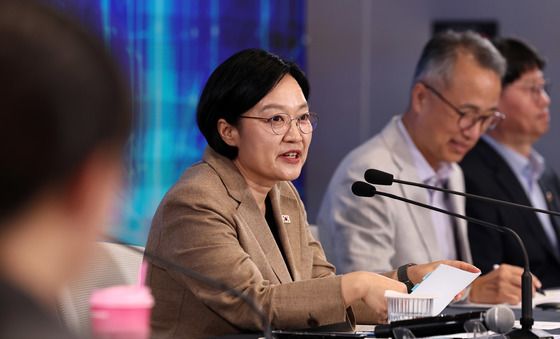모두발언하는 한성숙 총리