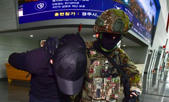 육군 50사단 테러범 소탕 작전 완료