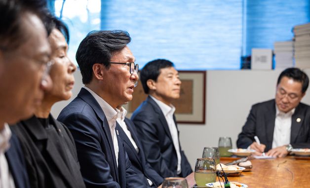평산마을 찾은 김민석 대표