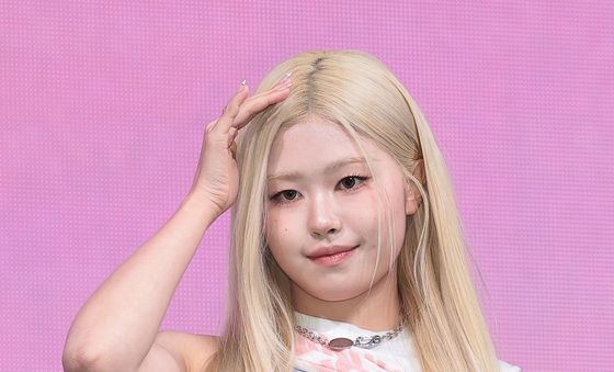 아워벌스데이 유, 앳된 얼굴