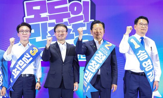 당대표 후보들과 파이팅 외치는 한병도