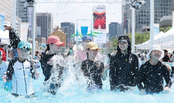'광화문서 즐기는 물놀이'