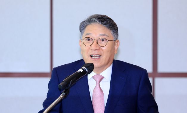 인사말하는 곽재선 KG그룹 회장
